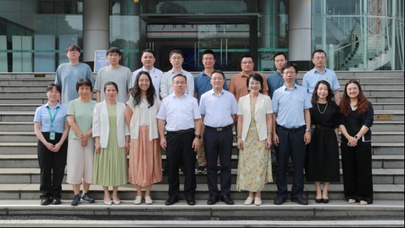 广东省信息通信行业数智化人才发展蓝皮书专家评审会在穗召开
